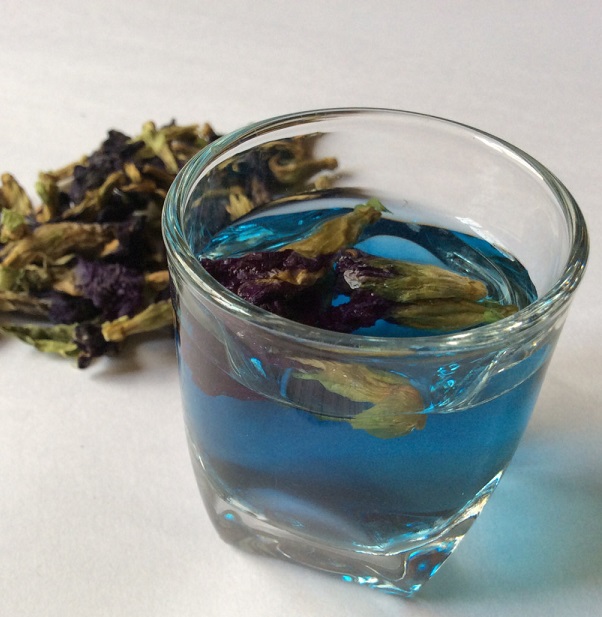 té azul